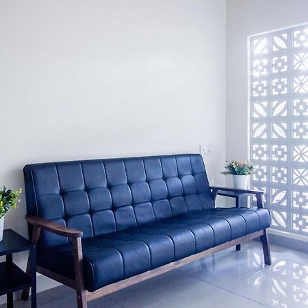 Explore 5Br Gardenhouse Retreats Butterworth Exteriér fotografie