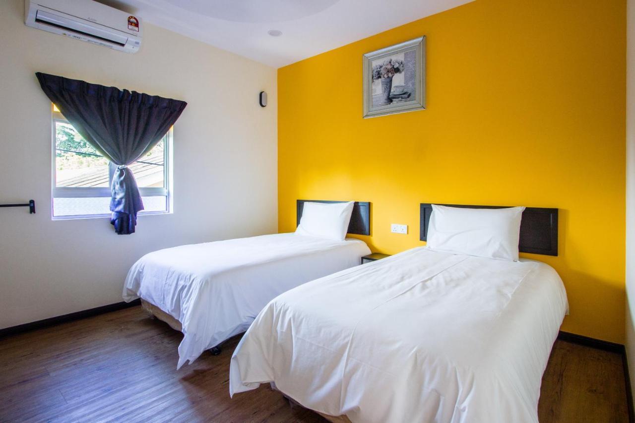 Explore 5Br Gardenhouse Retreats Butterworth Exteriér fotografie