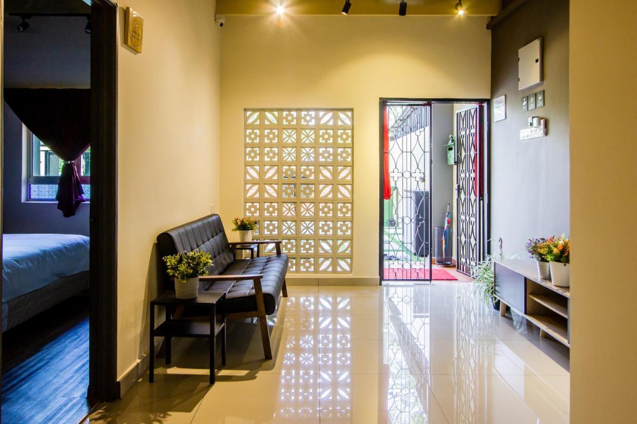 Explore 5Br Gardenhouse Retreats Butterworth Exteriér fotografie