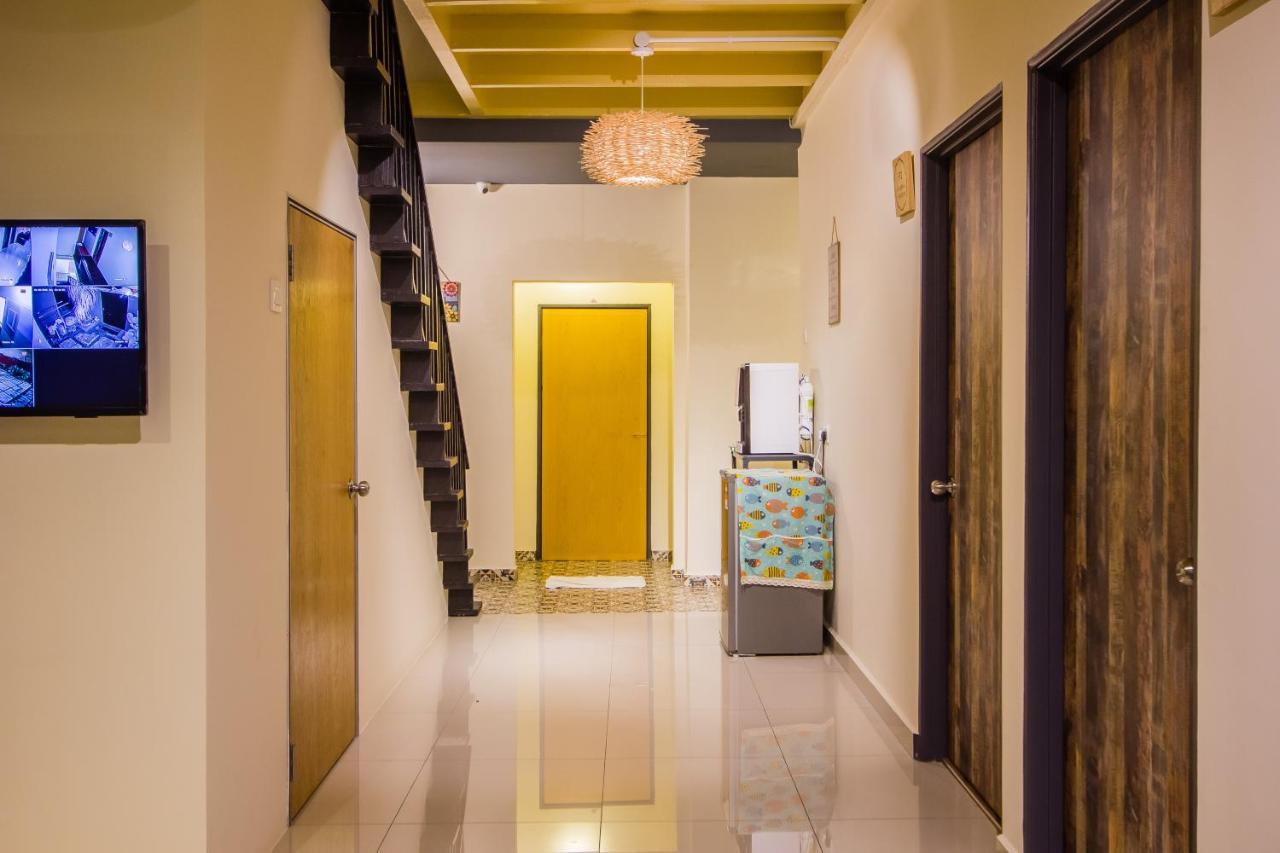 Explore 5Br Gardenhouse Retreats Butterworth Exteriér fotografie