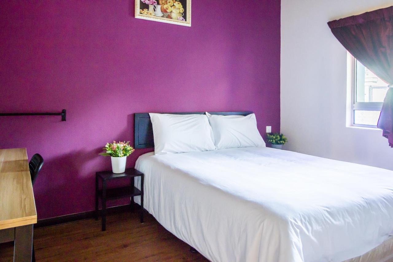 Explore 5Br Gardenhouse Retreats Butterworth Exteriér fotografie